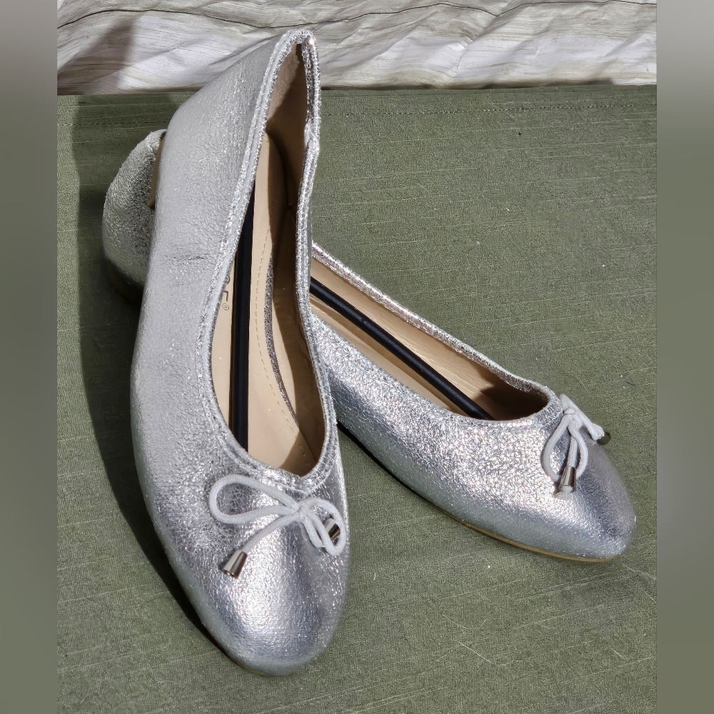 Shimmering Silver Flats with Bow Accent - Picture 4 of 11
